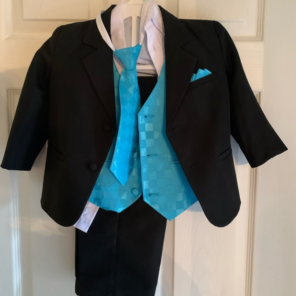 Toddler tuxedo 4 piece
